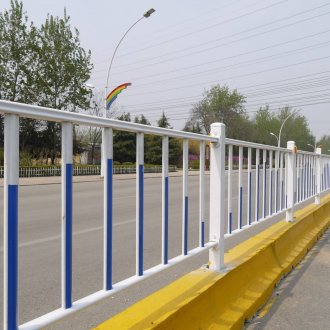 道路護(hù)欄定做價格
